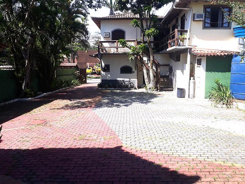 Pousada Suites Praia De Costazul ริโอ ดัส ออสตรัส ภายนอก รูปภาพ