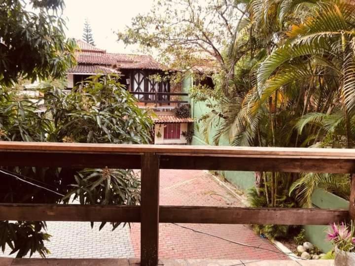 Pousada Suites Praia De Costazul ริโอ ดัส ออสตรัส ภายนอก รูปภาพ